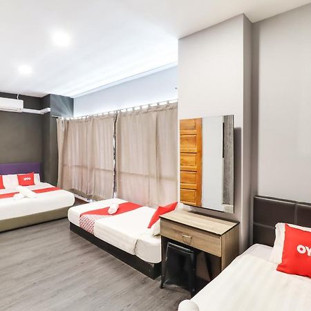 Oyo 89381 Moonnight Hotel Batu Caves Luaran gambar